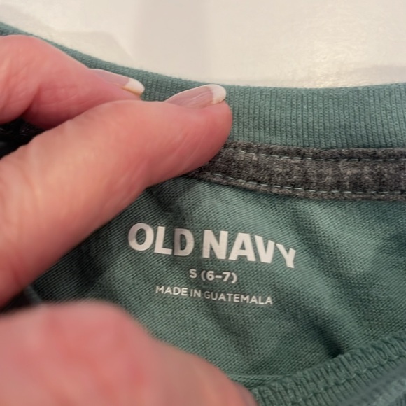 Bundle of 5 Gap and Old Navy Long Sleeve T’s - excellent condition! - Picture 8 of 12